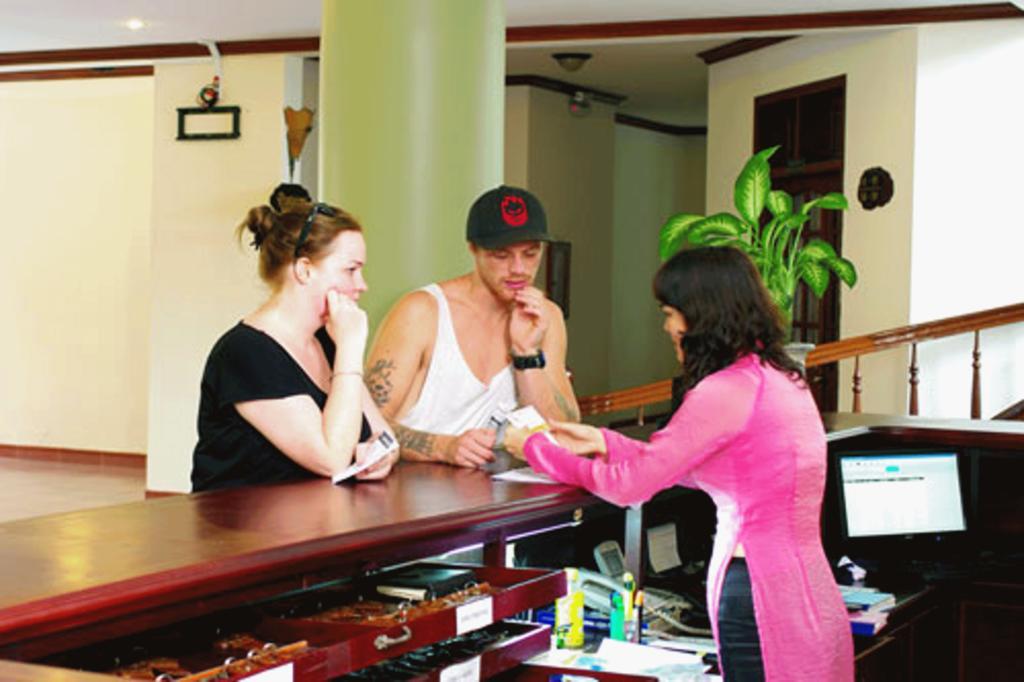 Hong Thien 1 Hotel Hue Bagian luar foto
